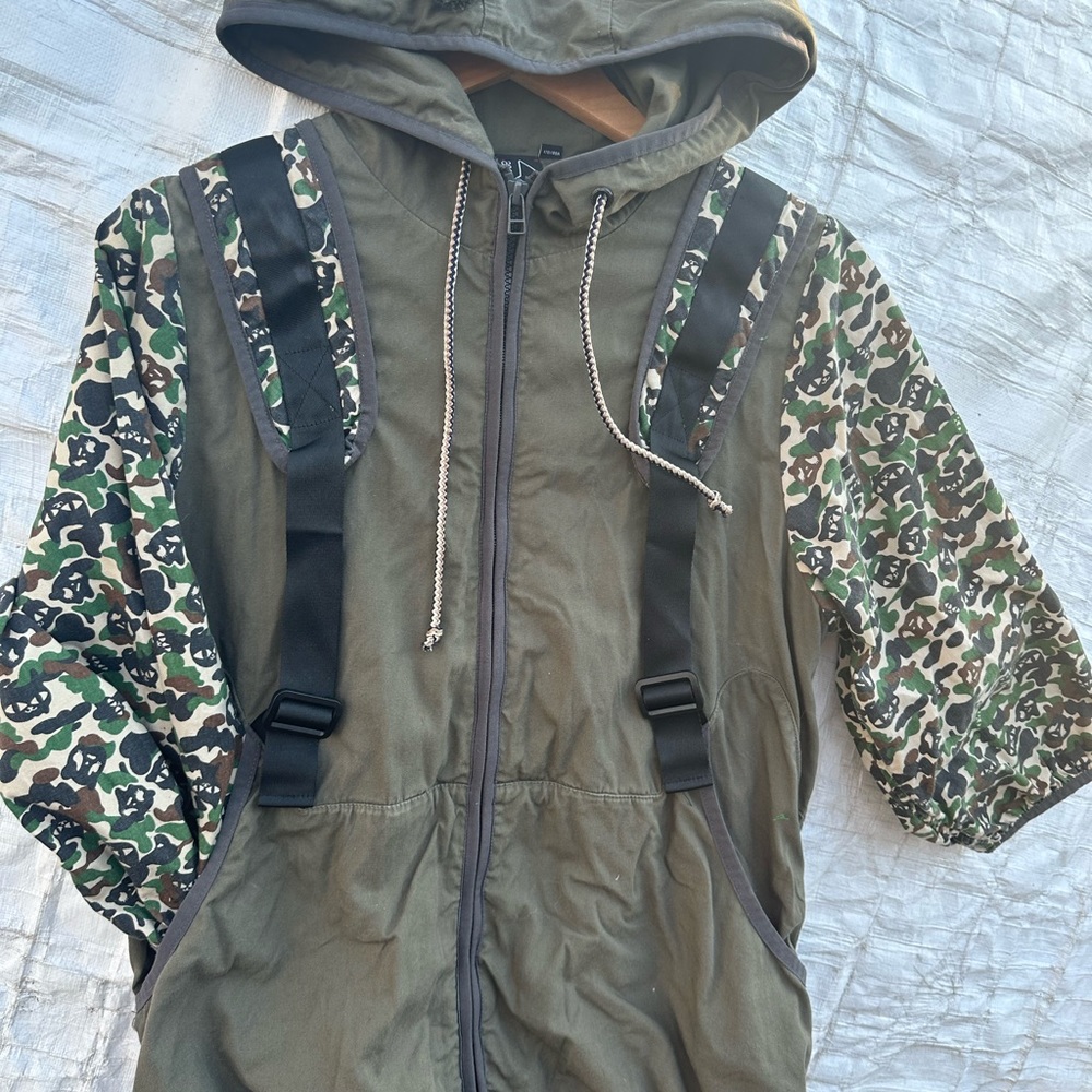 Large cat camo jacket w ears and built in backpack